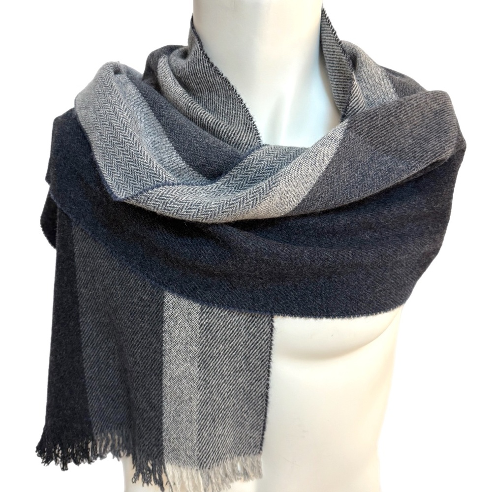 Regi’s Bee Blue & Grey Plaid 100% Wool Scarf 🇮🇹– Made in Italy